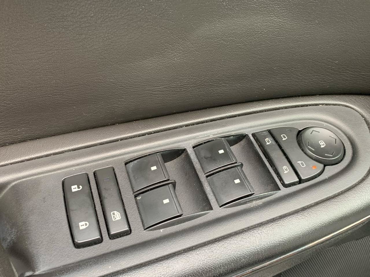 Used 2015 Chevrolet Traverse LTZ AWD/4WD image 22
