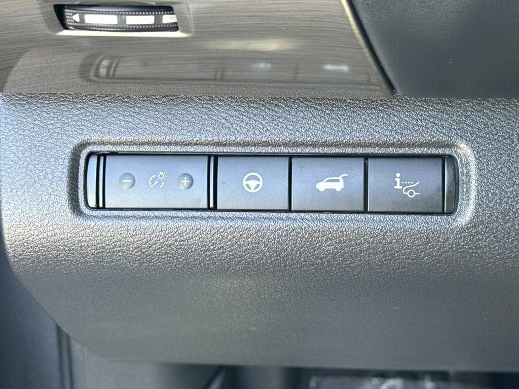 Used 2023 Nissan Pathfinder Platinum w/ Lighting Package (N93) AWD/4WD image 14