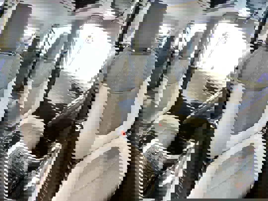 Used 2021 Toyota RAV4 XLE w/ Convenience Package image 27