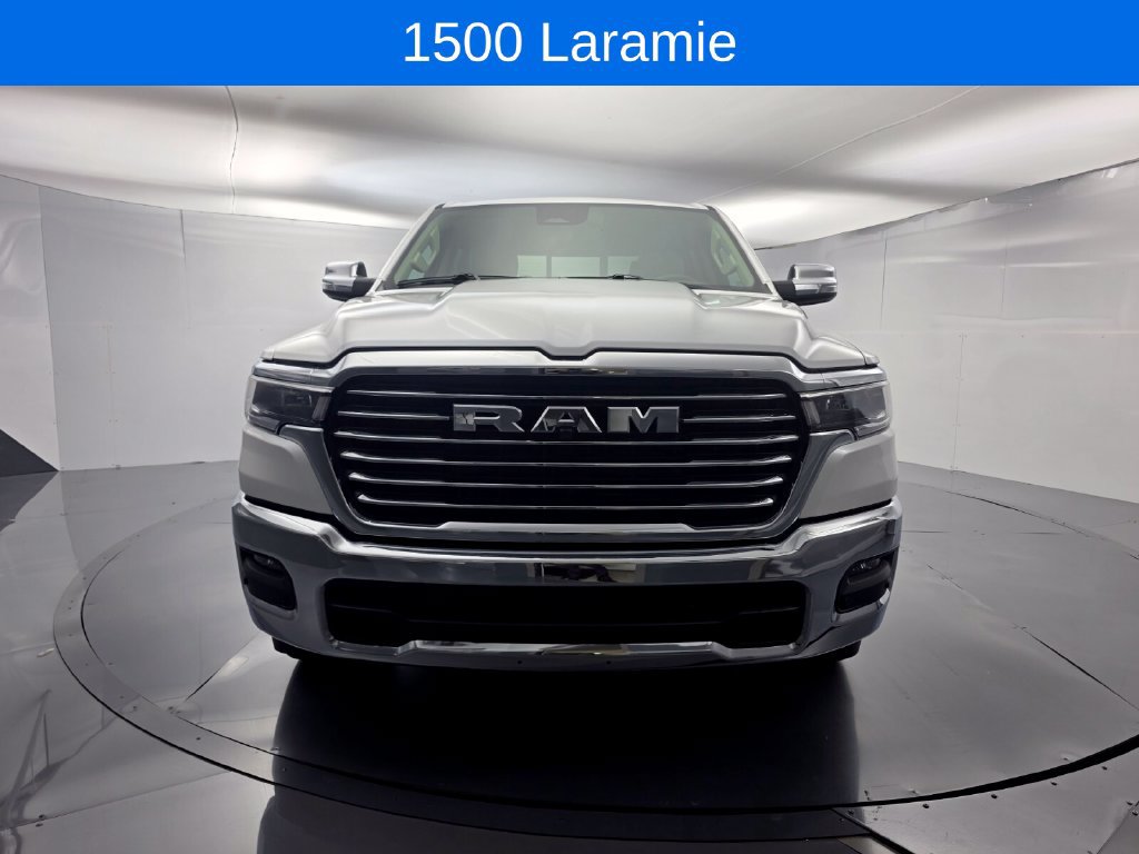 Used 2026 RAM 1500 Laramie AWD/4WD image 2