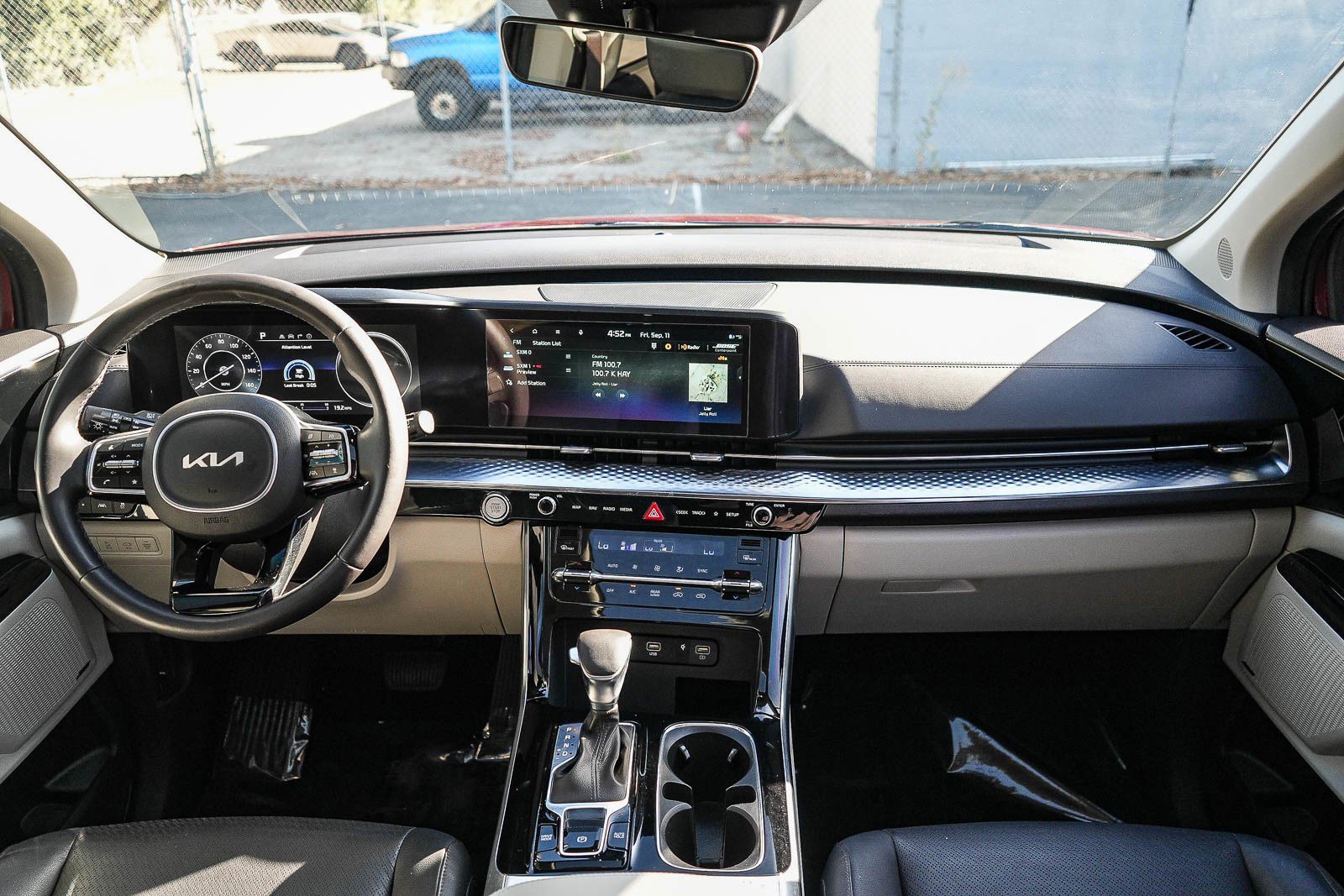 Used 2024 Kia Carnival SX Prestige FWD image 12