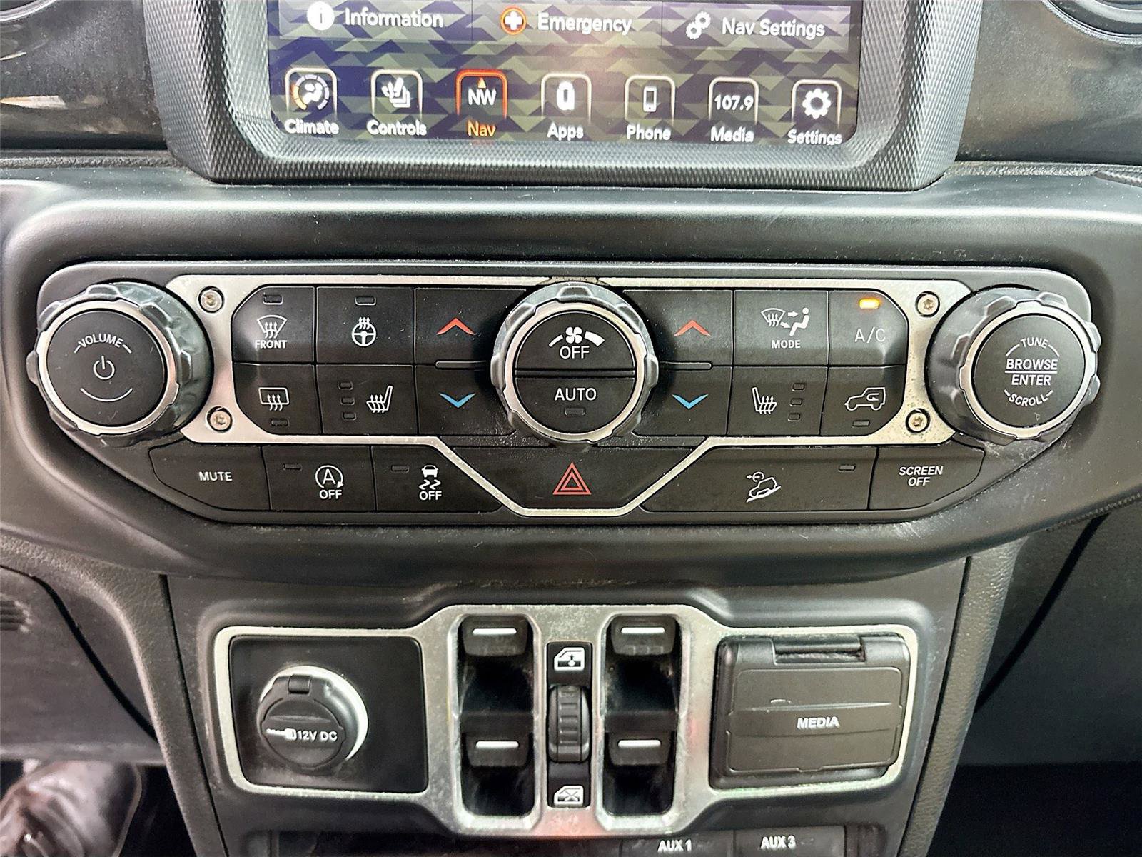 Used 2020 Jeep Wrangler Unlimited Sport AWD/4WD image 16