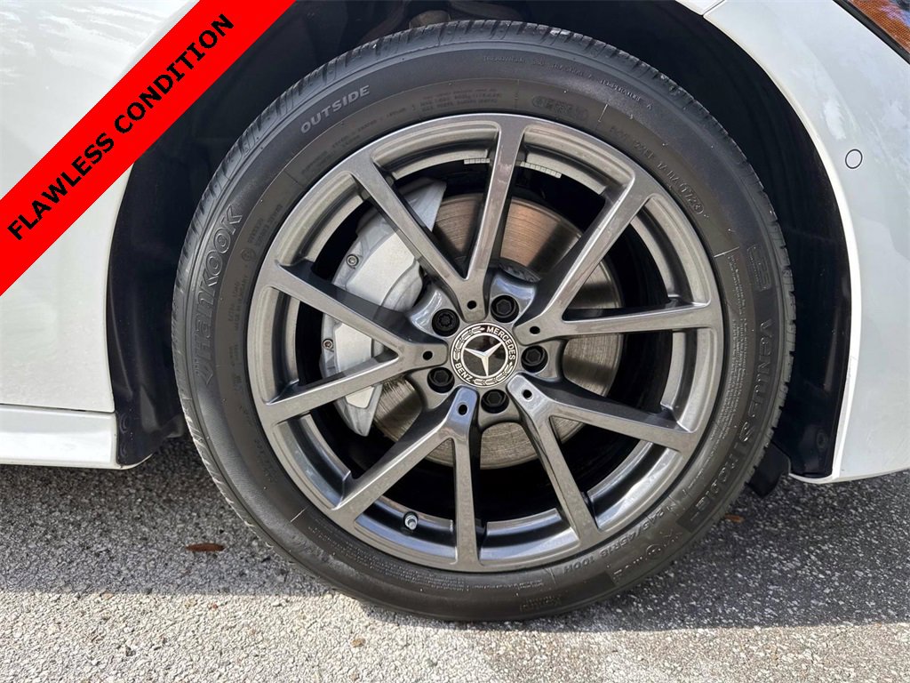 Used 2024 Mercedes-Benz CLE 300 4MATIC Cabriolet image 9