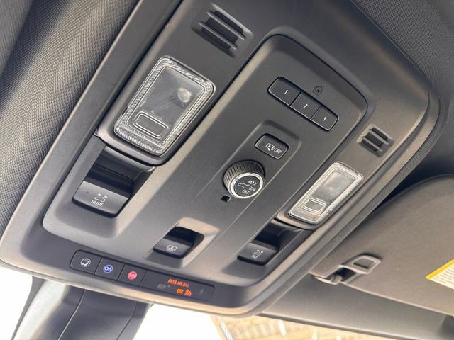 Used 2021 Chevrolet Tahoe Z71 image 24