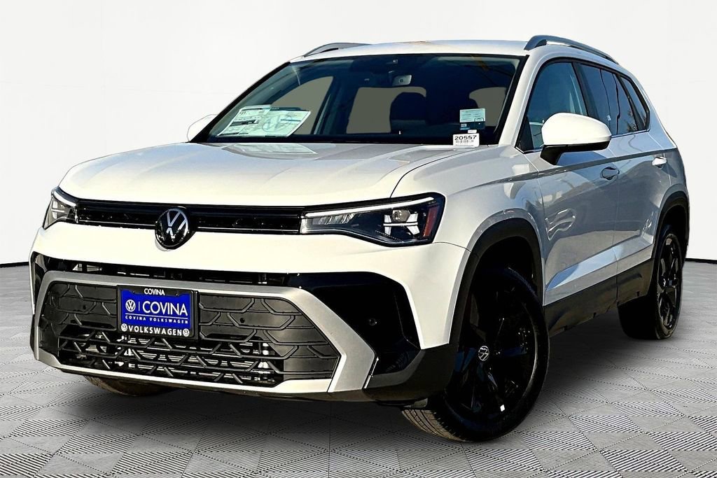 New 2026 Volkswagen Taos SE image 3