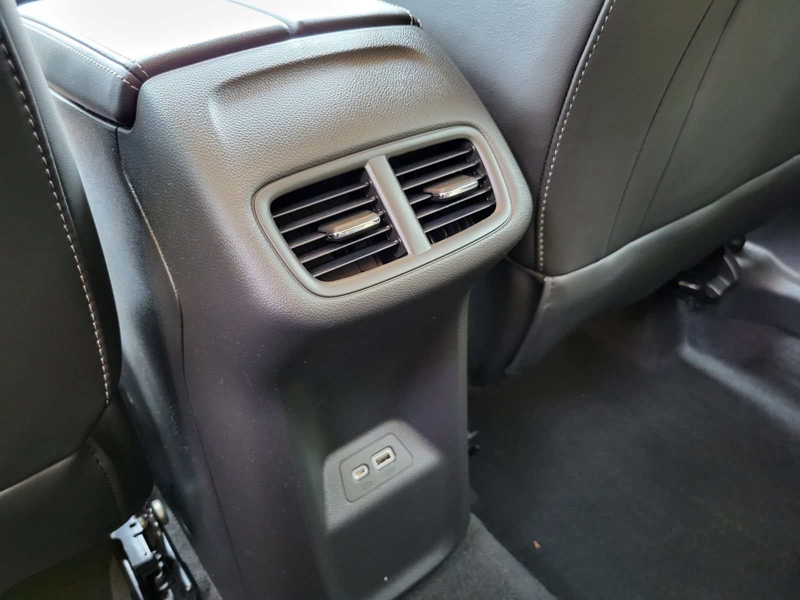 Used 2023 Buick Envision Essence AWD/4WD image 30