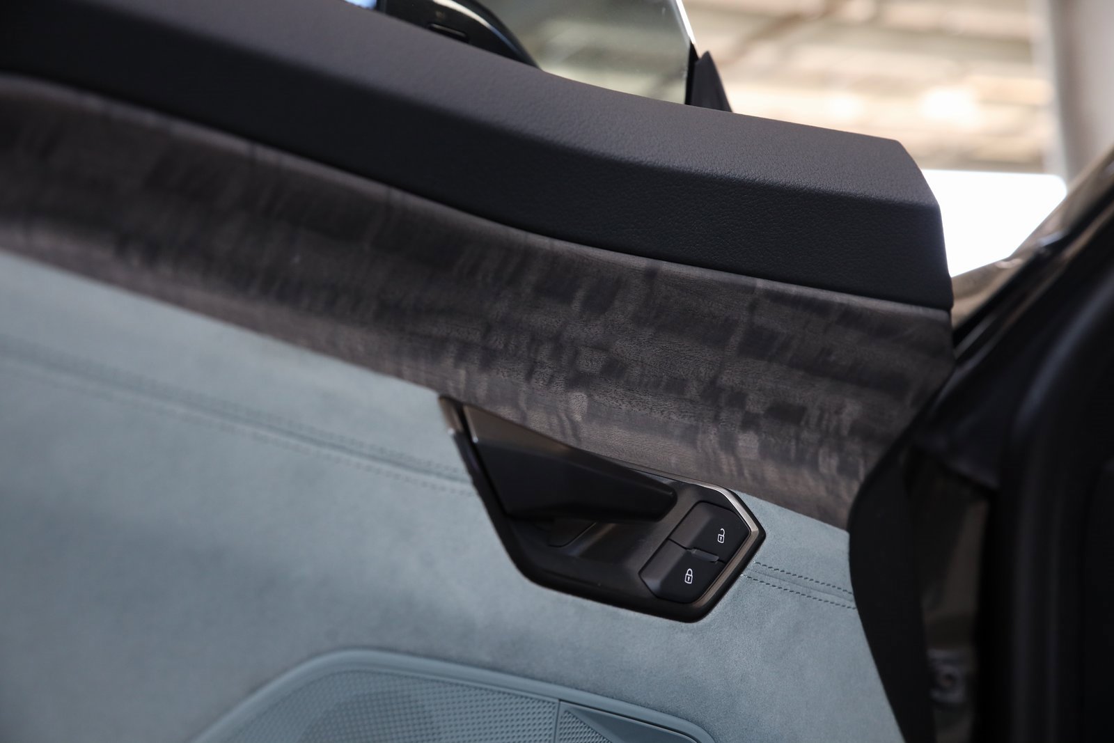 New 2025 Audi S e-tron GT Prestige image 14