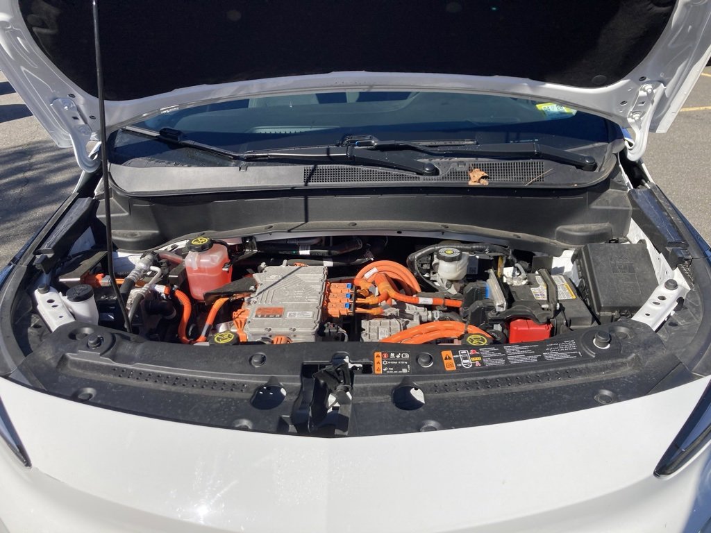 Used 2022 Chevrolet Bolt EUV LT w/ Comfort Package image 22