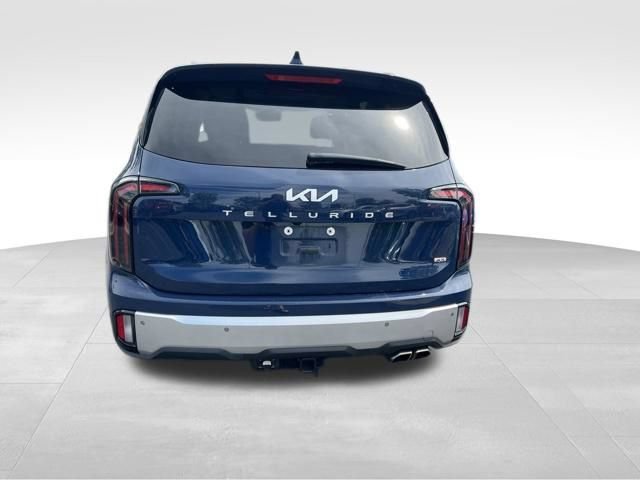 Certified 2024 Kia Telluride EX w/ EX Captain's Chair Package AWD/4WD image 7