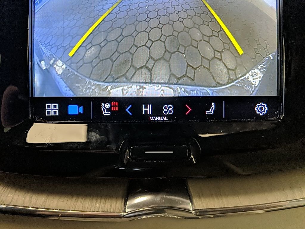 Used 2022 Volvo XC60 B5 Inscription w/ Advanced Package image 22