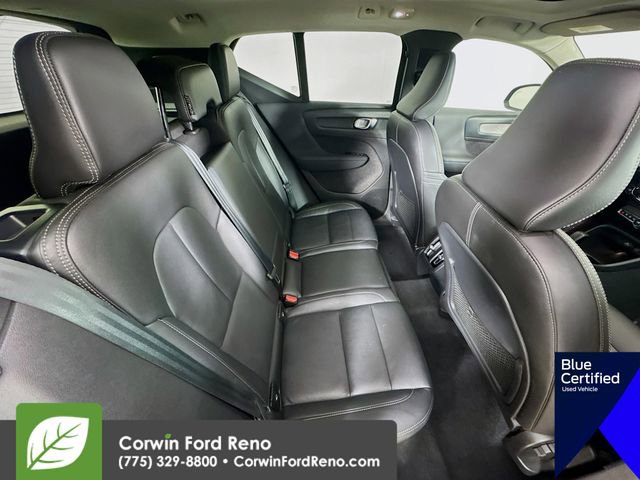 Used 2024 Volvo XC40 B5 Core image 30