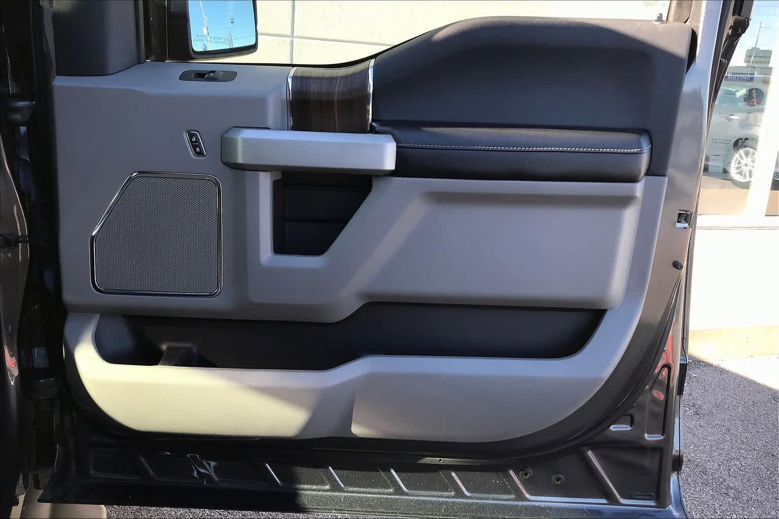 Used 2017 Ford F150 Lariat RWD image 27