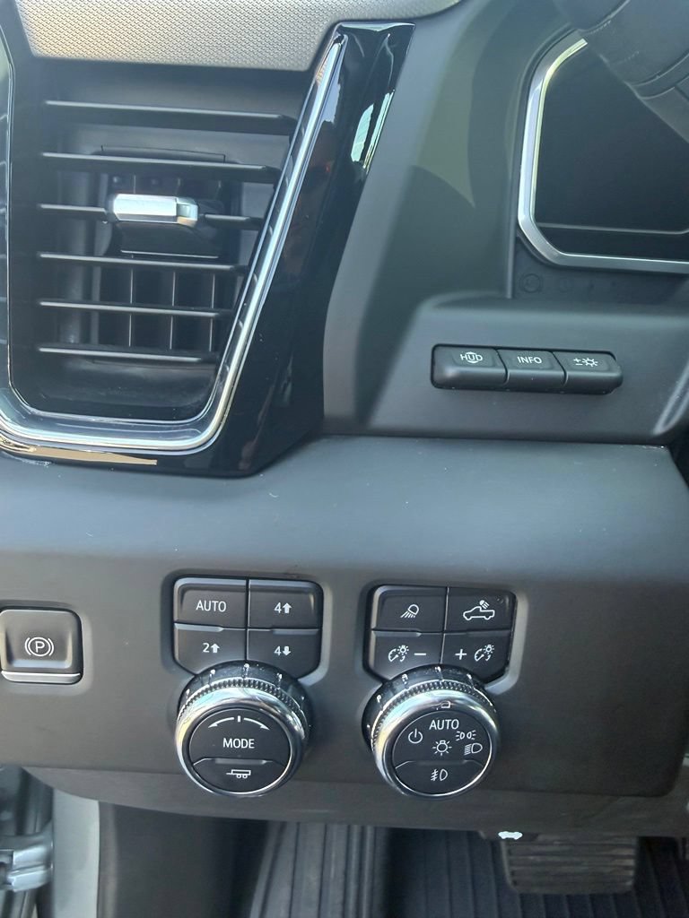 Used 2024 GMC Sierra 2500 Denali w/ Denali Reserve Package AWD/4WD image 13