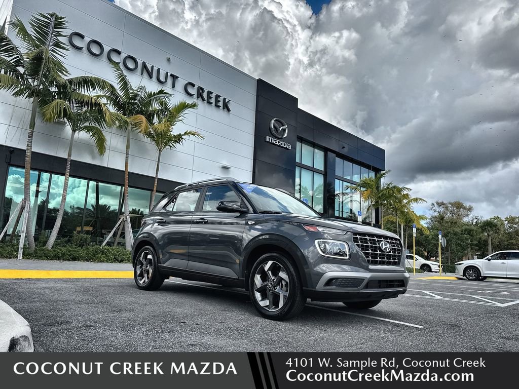 Used 2024 Hyundai Venue Limited image 1