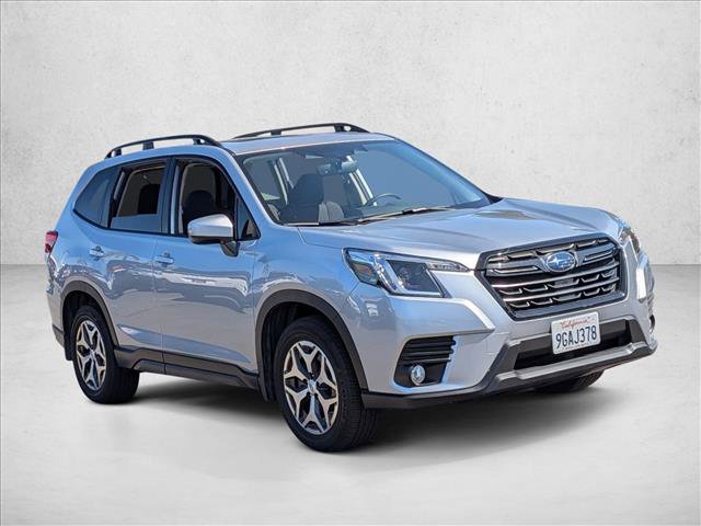 Used 2023 Subaru Forester Premium image 3