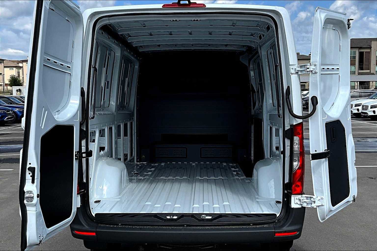 New 2025 Mercedes-Benz Sprinter 2500 image 19