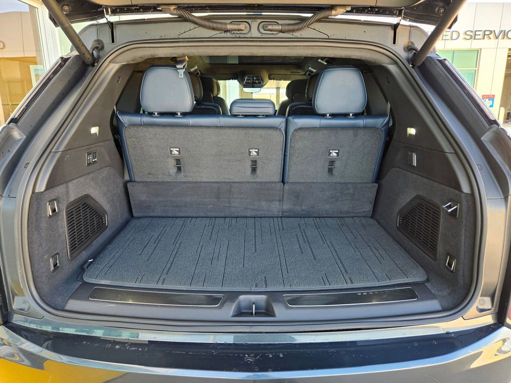 Certified 2025 Cadillac Escalade IQ Luxury 2 w/ LPO, Premium Carpet Package image 33