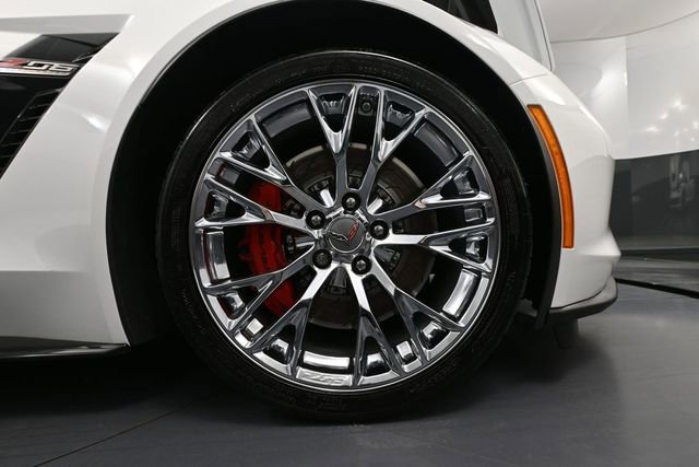 Used 2018 Chevrolet Corvette Z06 RWD image 17