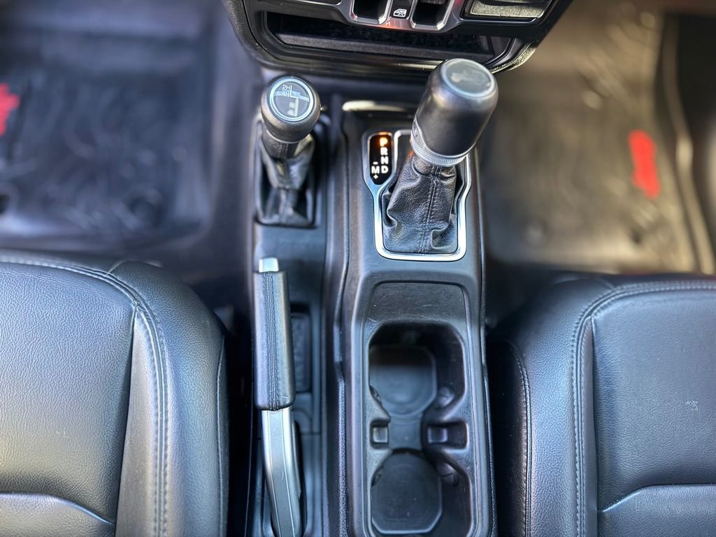 Used 2020 Jeep Wrangler Unlimited Sahara image 11