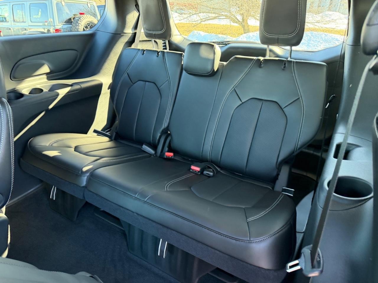 New 2026 Chrysler Pacifica Select FWD image 10
