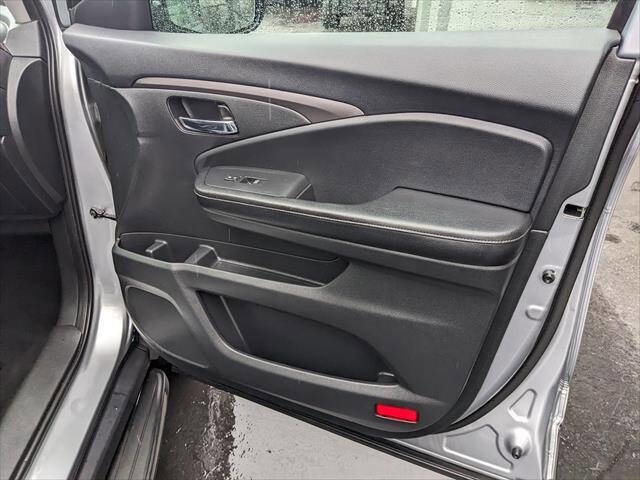 Used 2017 Honda Ridgeline RTL-T image 18