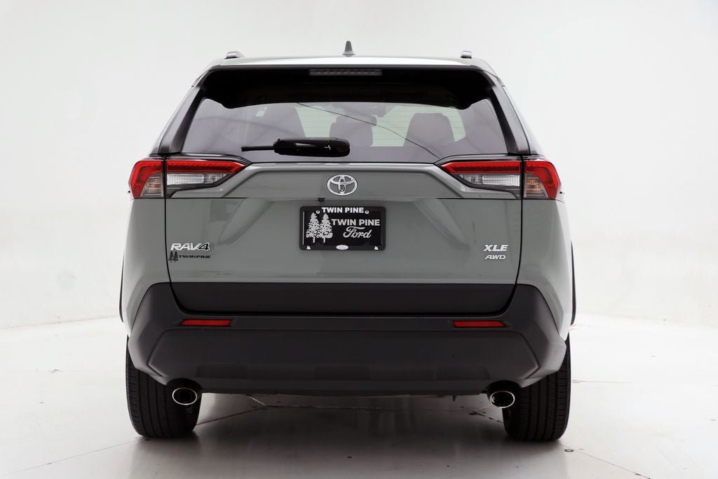 Used 2020 Toyota RAV4 XLE Premium AWD/4WD image 7