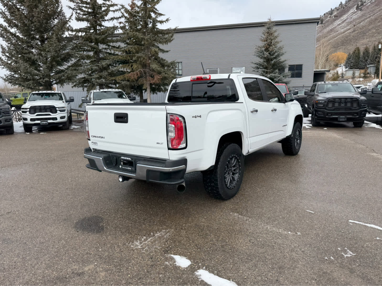Used 2018 GMC Canyon SLT w/ Driver Alert Package image 12