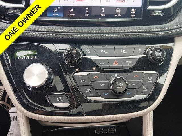 Certified 2023 Chrysler Pacifica Limited FWD image 30