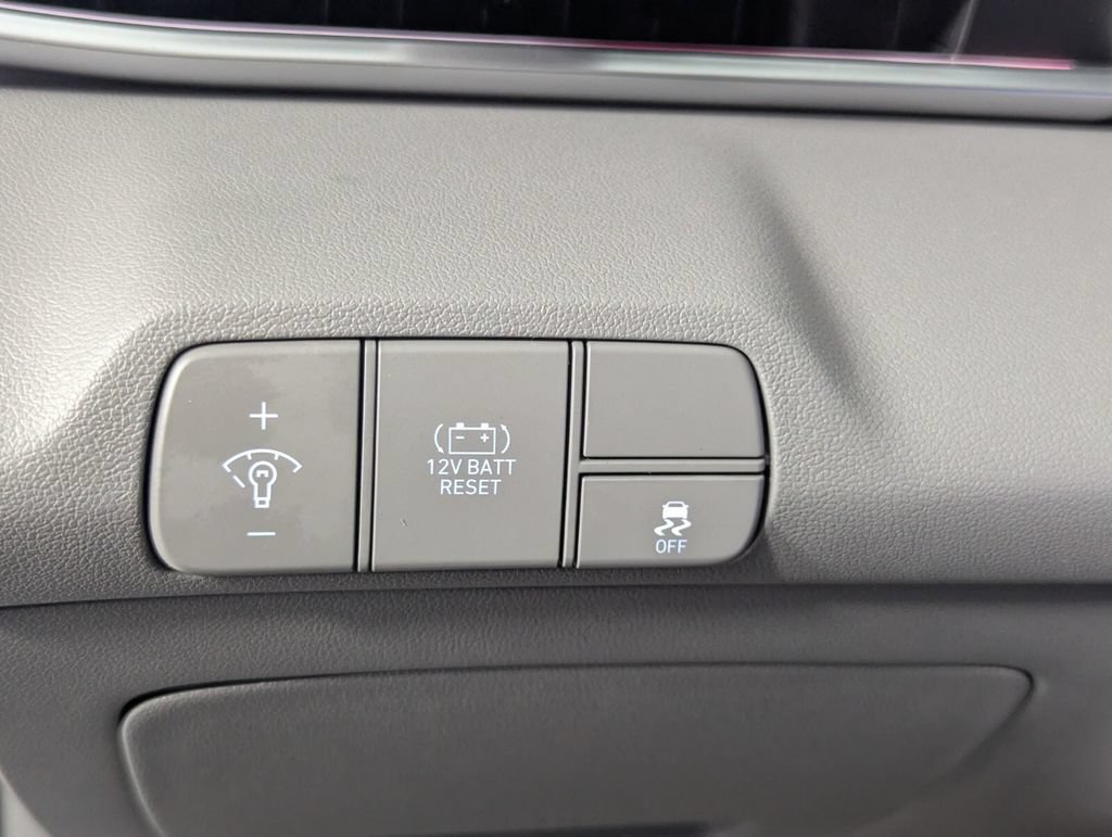 New 2026 Hyundai Elantra SEL FWD image 12