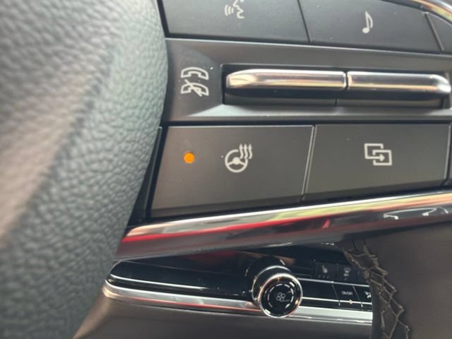 Used 2026 Chevrolet Equinox LT AWD/4WD image 28