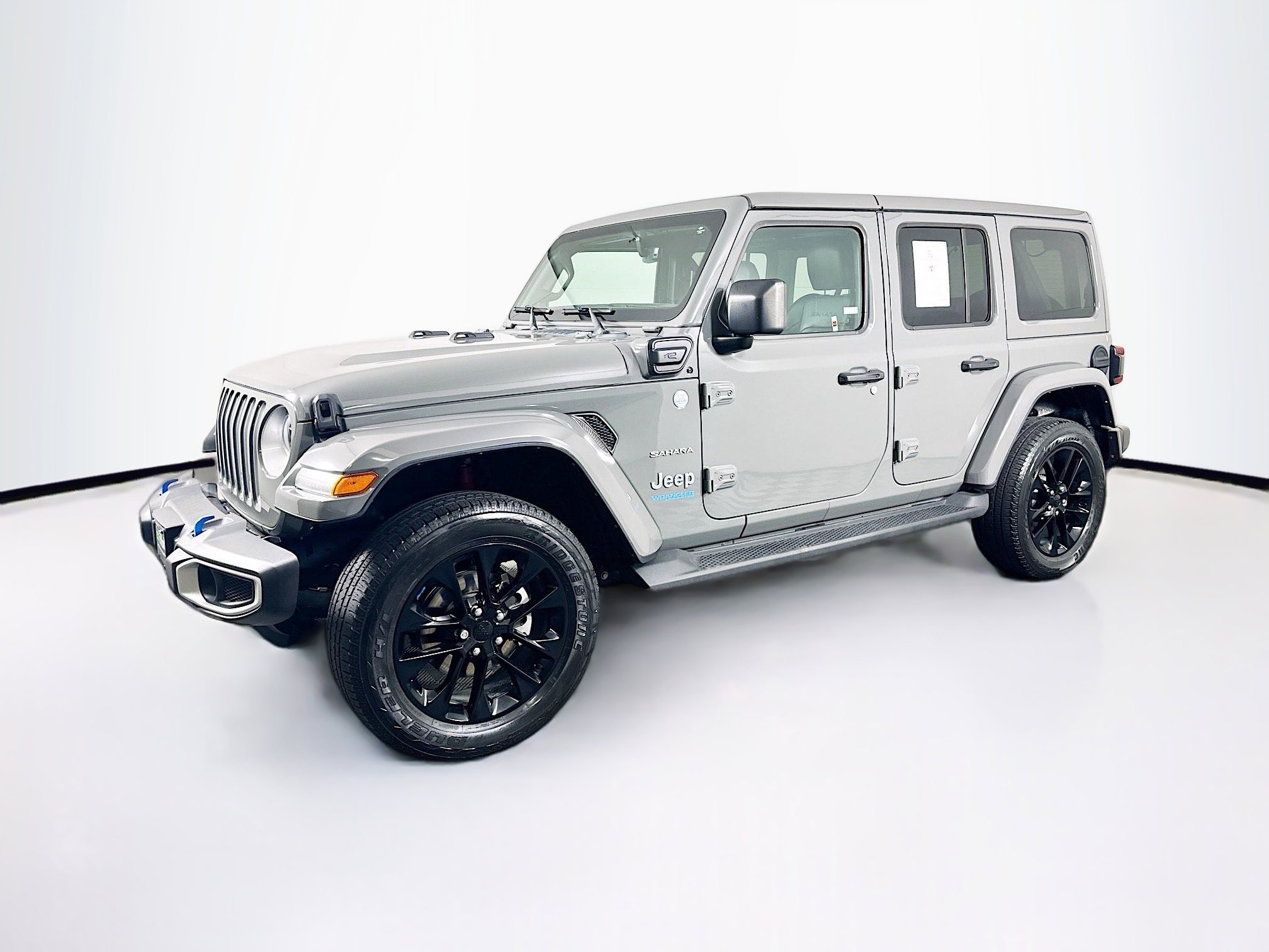 Used 2022 Jeep Wrangler Sahara w/ Cold Weather Group image 3