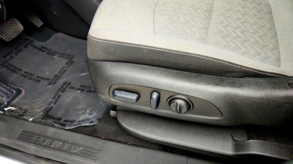 Used 2023 Chevrolet Equinox LS w/ LS Convenience Package FWD image 11