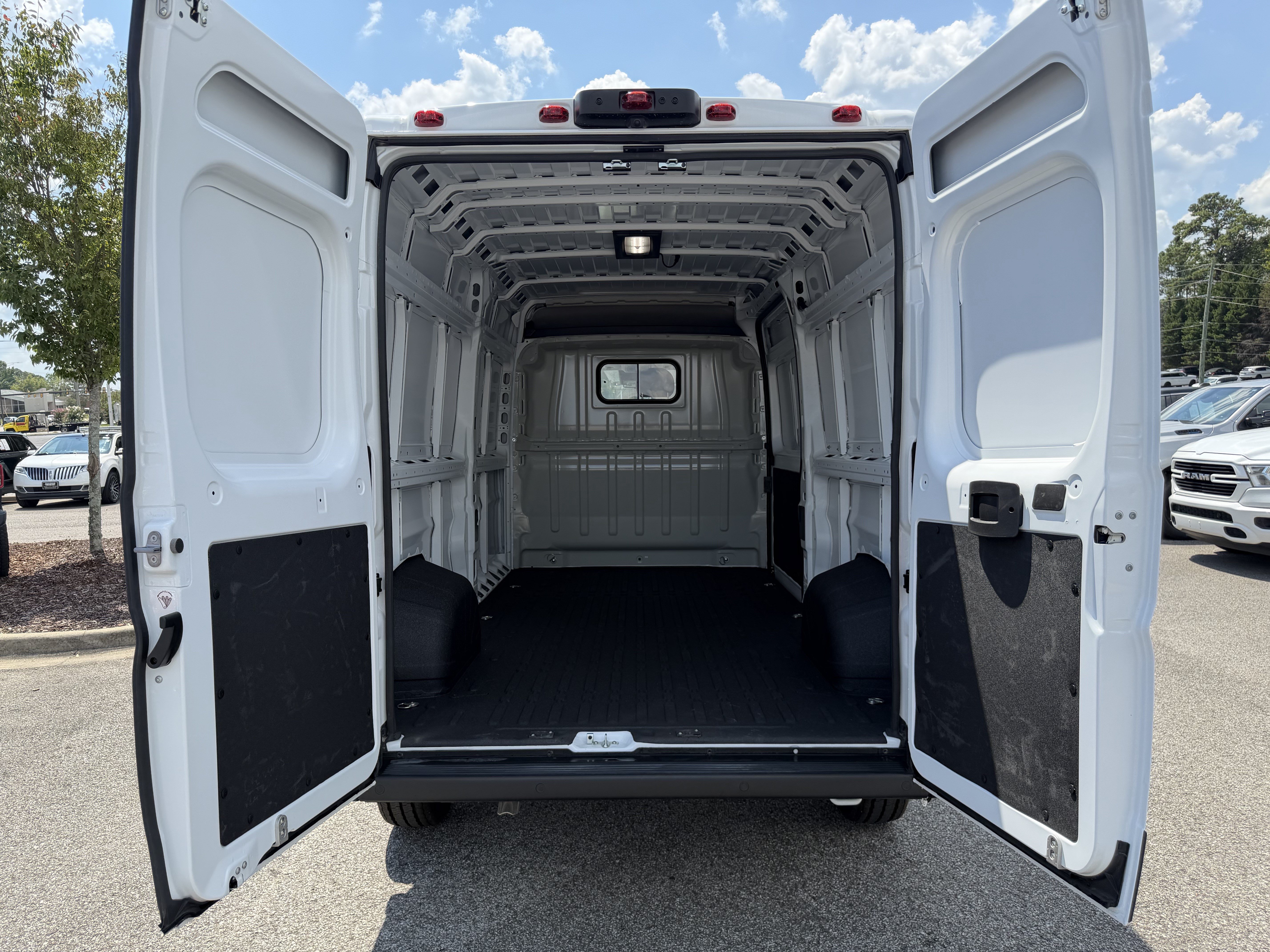New 2026 RAM ProMaster 2500 w/ Safety Group FWD image 32
