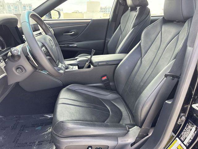 Certified 2022 Lexus ES 350 F Sport w/ Accessory Package 2 FWD image 11
