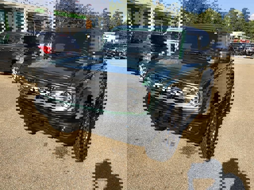 Used 2024 Ford Bronco Big Bend image 3