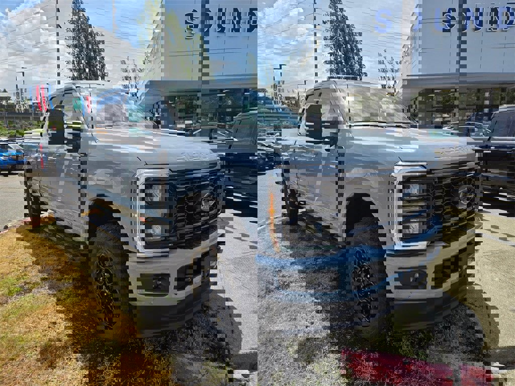 New 2025 Ford F350 Lariat w/ Lariat Ultimate Package image 3