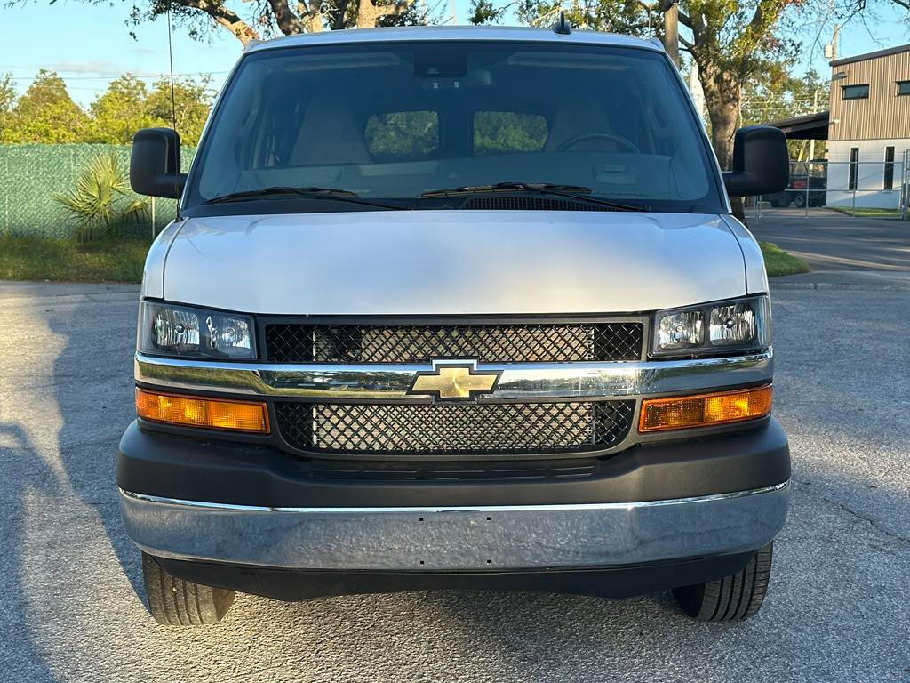 Used 2025 Chevrolet Express 3500 LT w/ LT Preferred Equipment Group image 6