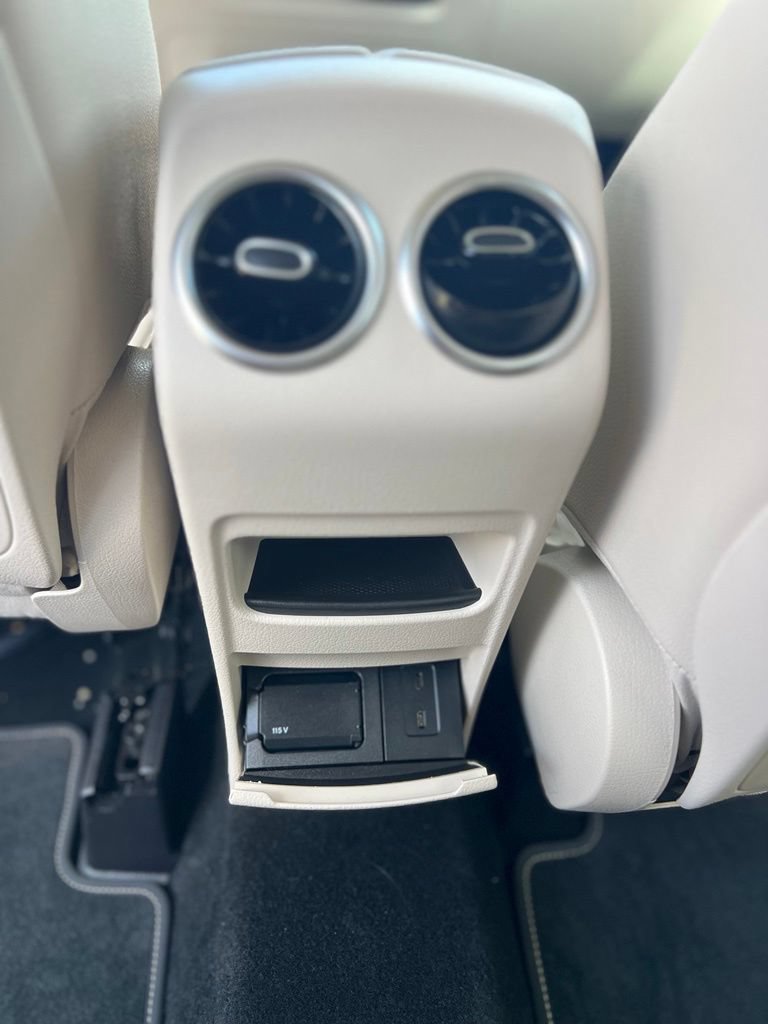 Used 2021 Mercedes-Benz GLB 250 image 20