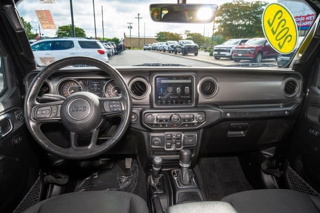 Used 2022 Jeep Wrangler Unlimited Sport w/ Sun And Sound Package AWD/4WD image 16