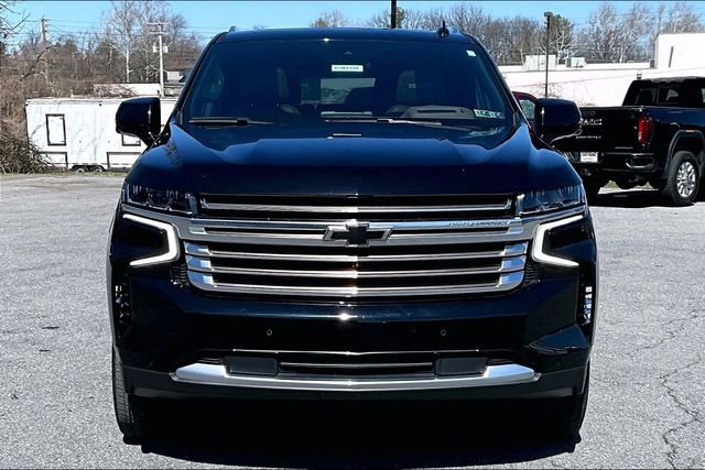 Used 2023 Chevrolet Suburban High Country image 5