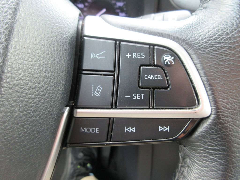 Used 2021 Toyota Sienna XLE FWD image 26