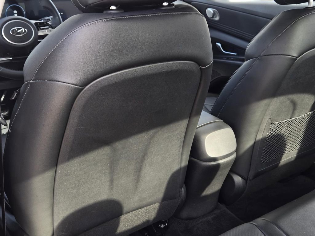 Used 2023 Hyundai Elantra Limited FWD image 20