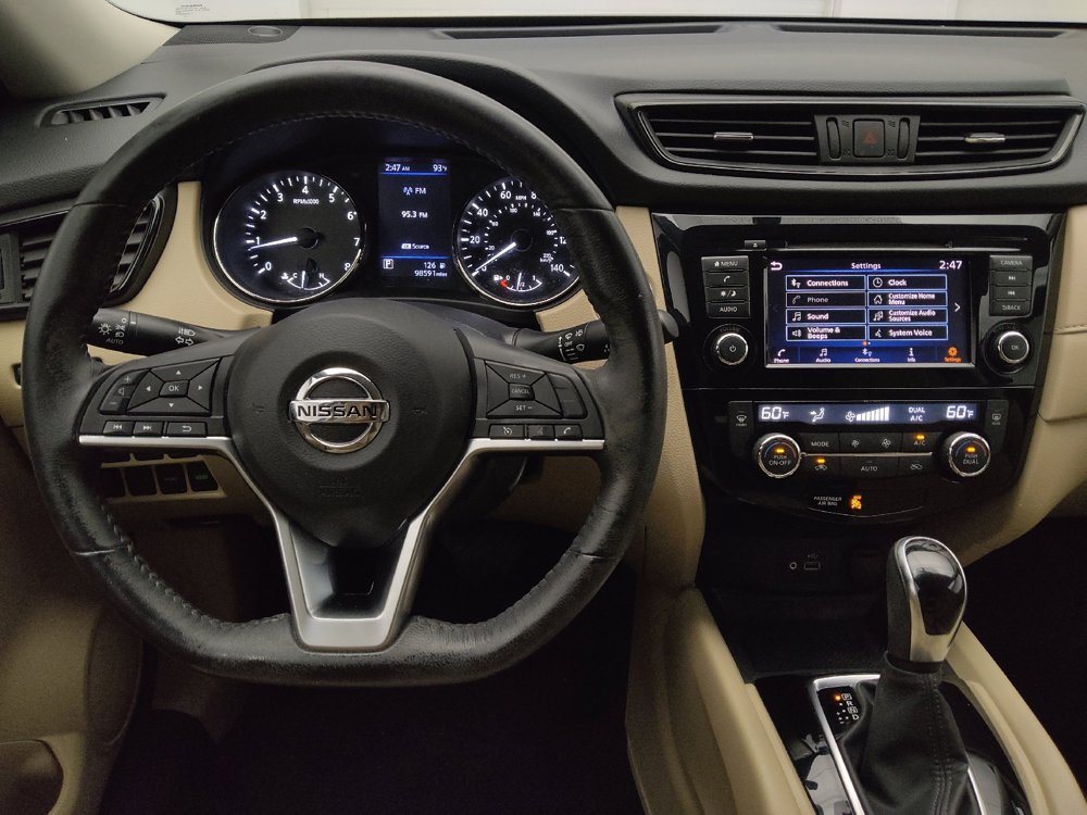 Used 2018 Nissan Rogue SV FWD image 22