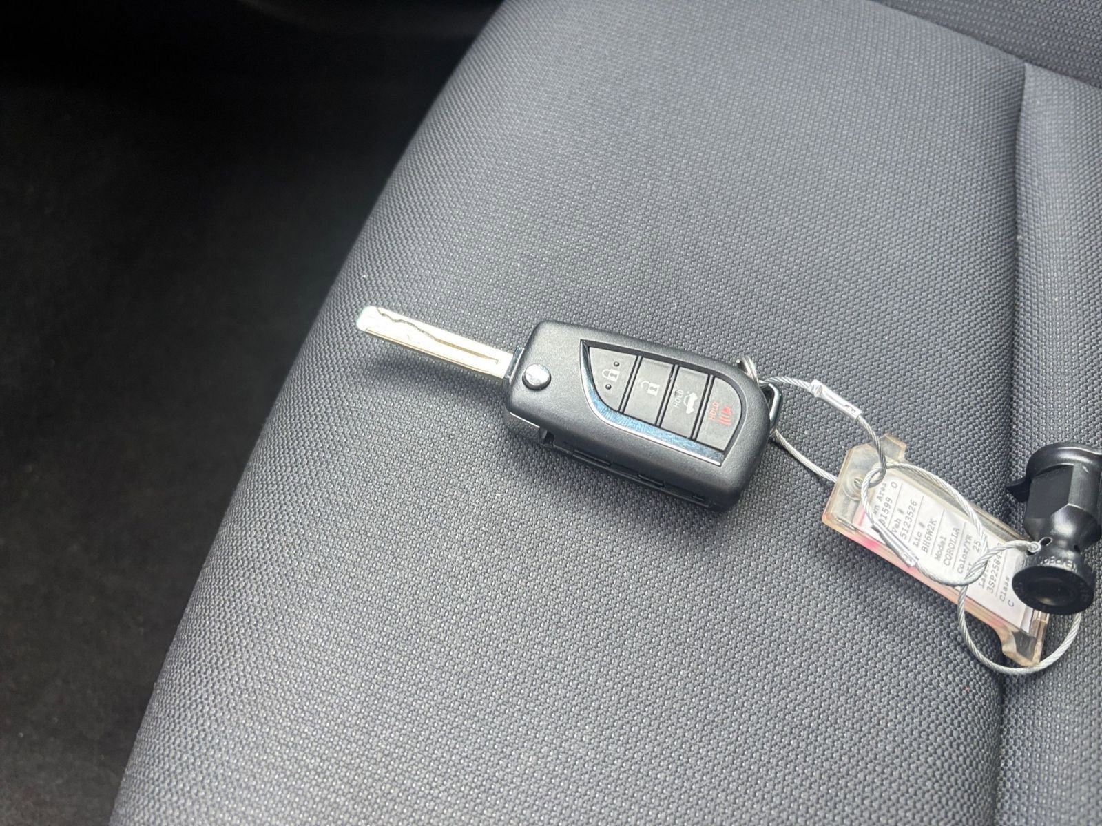 Used 2025 Toyota Corolla LE image 21