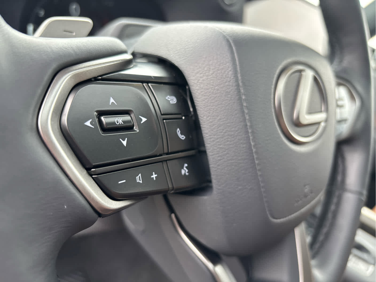 Used 2025 Lexus GX 550 w/ Accessory Package (Z1) image 12
