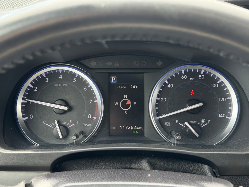 Used 2018 Toyota Highlander SE image 36