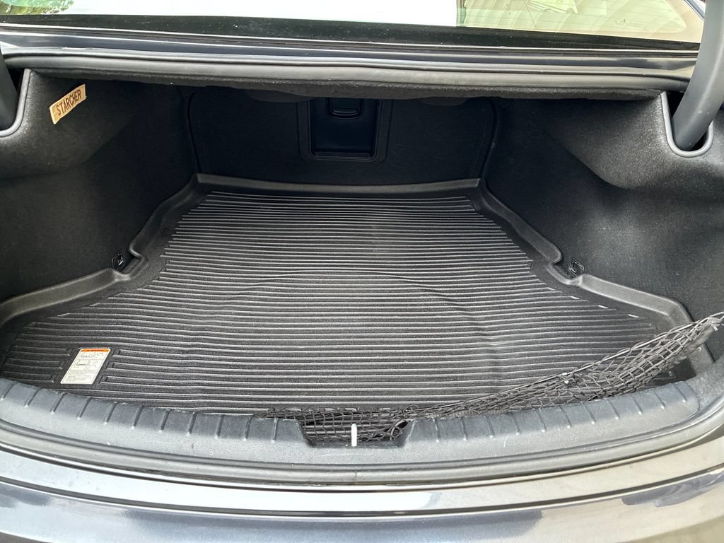 Used 2018 Kia Cadenza Limited FWD image 31