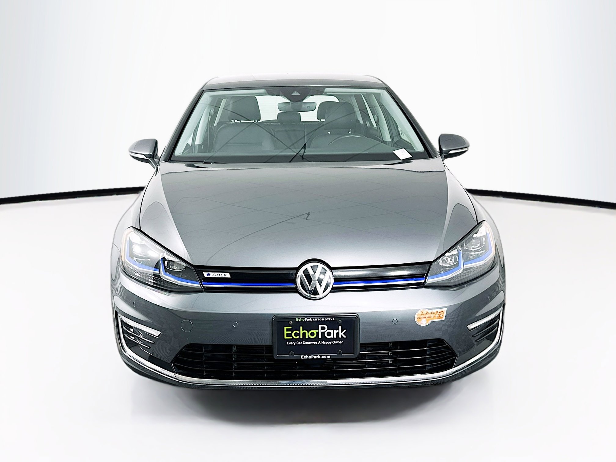 Used 2019 Volkswagen e-Golf SEL Premium FWD image 2