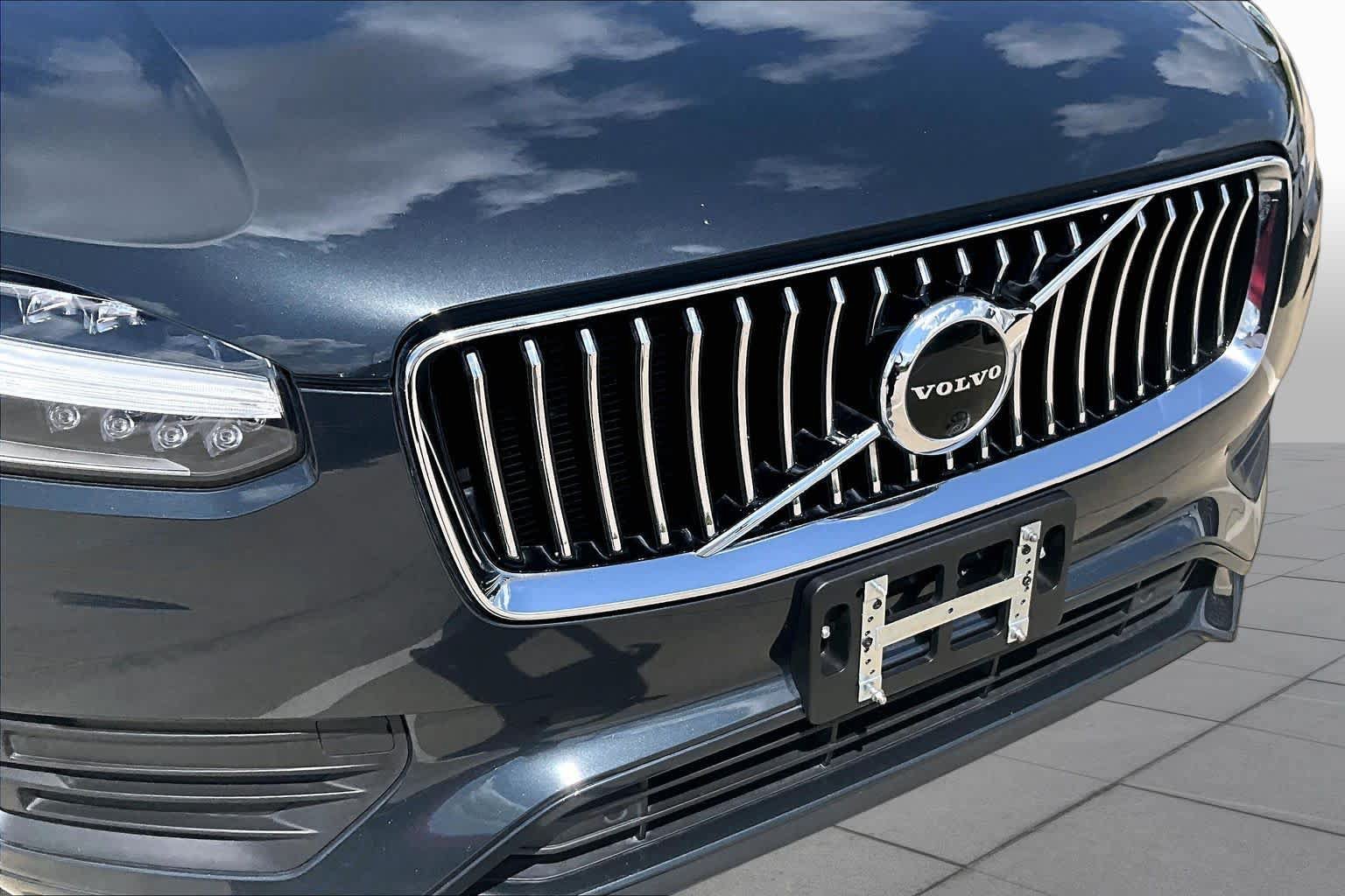 Used 2022 Volvo XC90 T6 Momentum w/ Advanced Package AWD/4WD image 29
