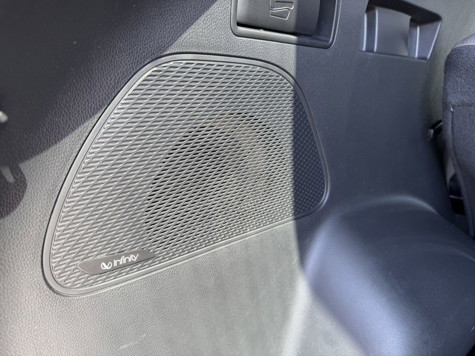 Used 2018 Hyundai Santa Fe Sport image 11